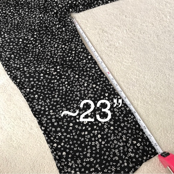 Arizona Jean Co Floral Jumpsuit Puff Sleeve 100% Rayon Pit to Pit 16.5” Size S - Picture 10 of 14